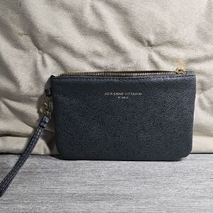 Adrienne Vittadini Textured Black Wristlet